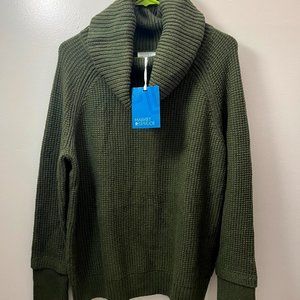 olive cowl neck waffle sweather, large